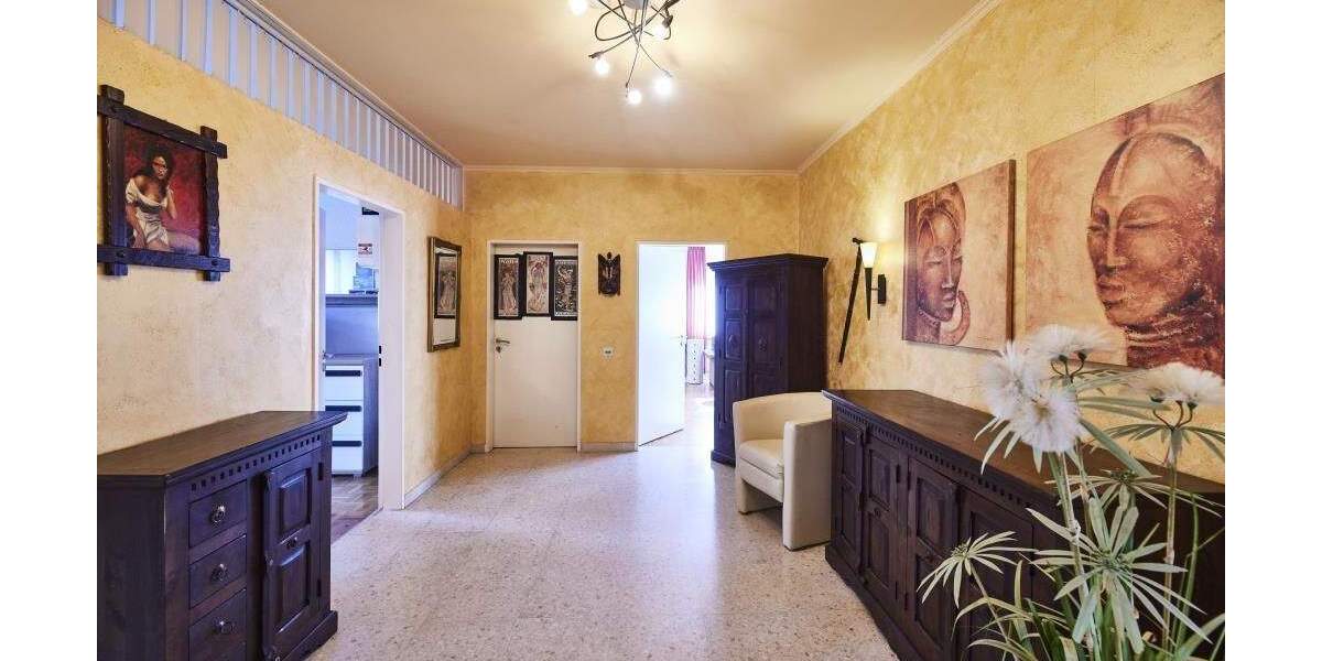 Mehrfamilienhaus, Wohnhaus Krefeld Hüls - 6 Zimmer, 200 m&sup2;, 530.000&euro; | Angebot:24711735