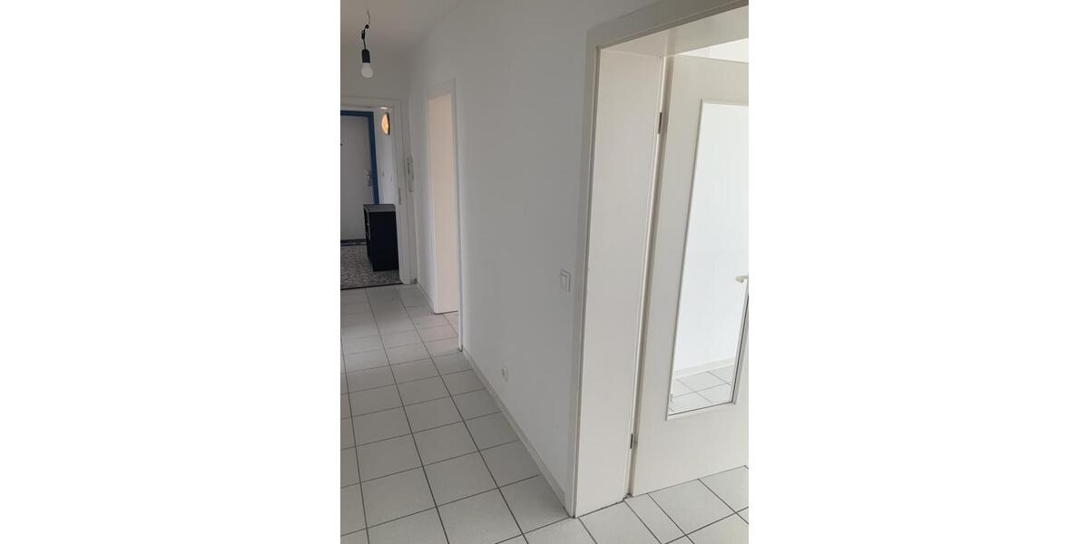 Etagenwohnung Langenfeld (Rheinland) - 3 Zimmer, 96 m&sup2;, 1.089&euro; | Angebot:25648643