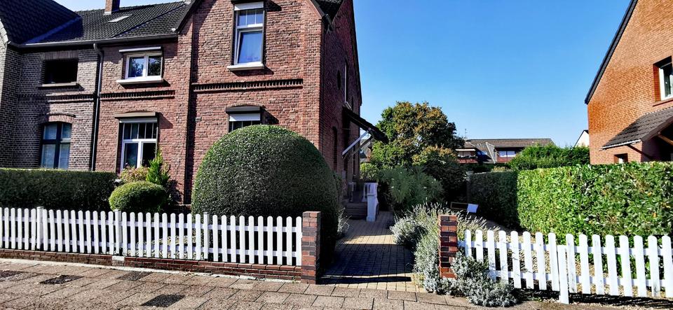 Doppelhaushälfte Duisburg Essenberg - 5 Zimmer, 140 m&sup2;, 450.000&euro; | Angebot:24690612