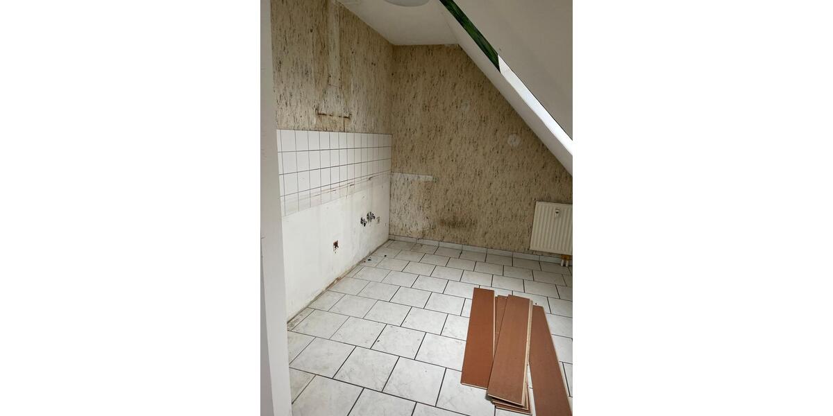 Dachgeschoßwohnung Duisburg Essenberg - 1 Zimmer, 44 m&sup2;, 310&euro; | Angebot:26409757