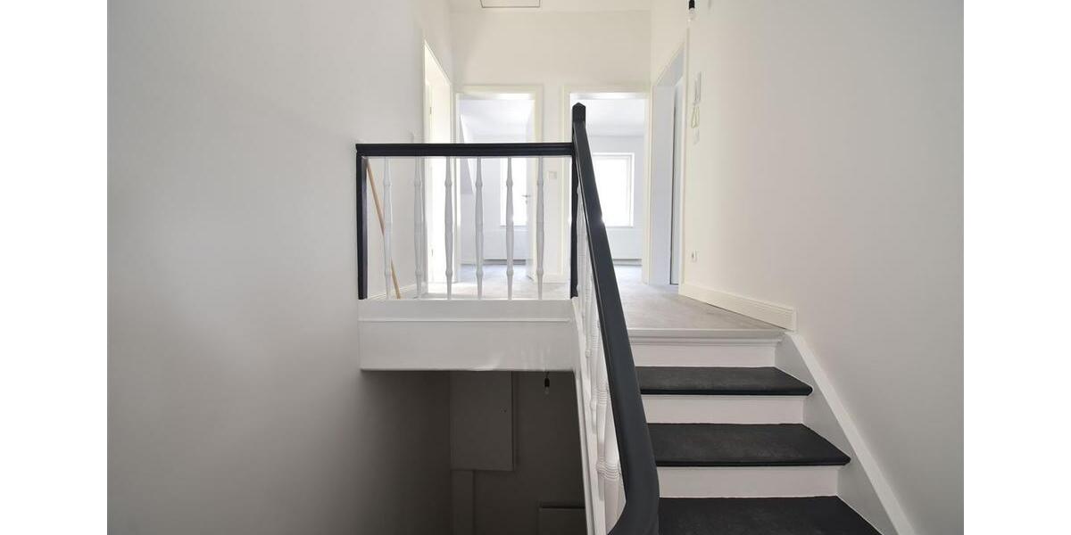 Haus-im-Haus! Renovierte 3-Z-Maisonette-Whg in NE-Hoisten 3 zimmer