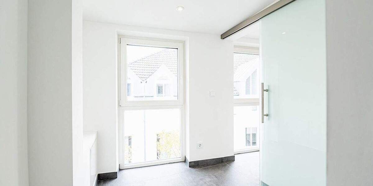 Mehrfamilienhaus, Wohnhaus Hilden - 3 Zimmer, 122 m&sup2;, 2.340&euro; | Angebot:23958854