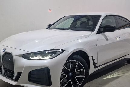 BMW i4 5.344 km 39.999 &euro; Mönchengladbach 41061