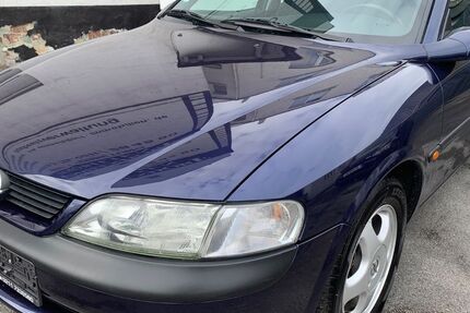 Opel Vectra 103.748 km 2.699 &euro; Düsseldorf 40231