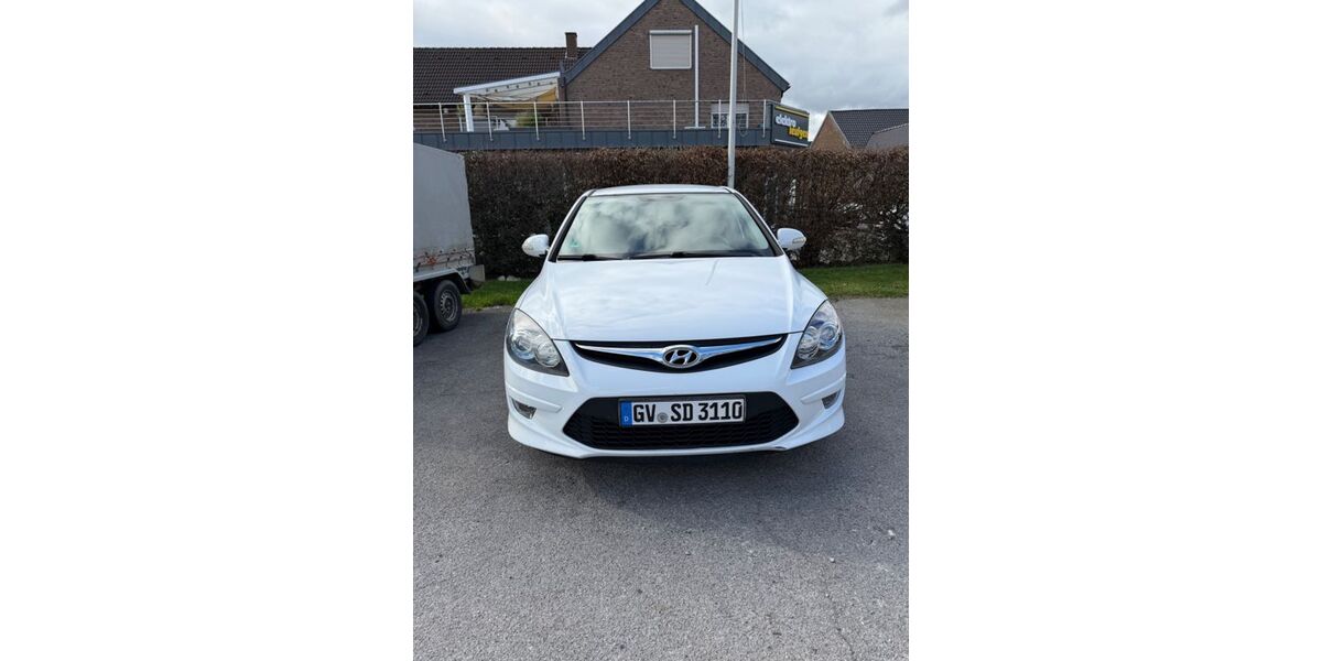 Hyundai i30 129.500 km 4.300 &euro; Dormagen 41539