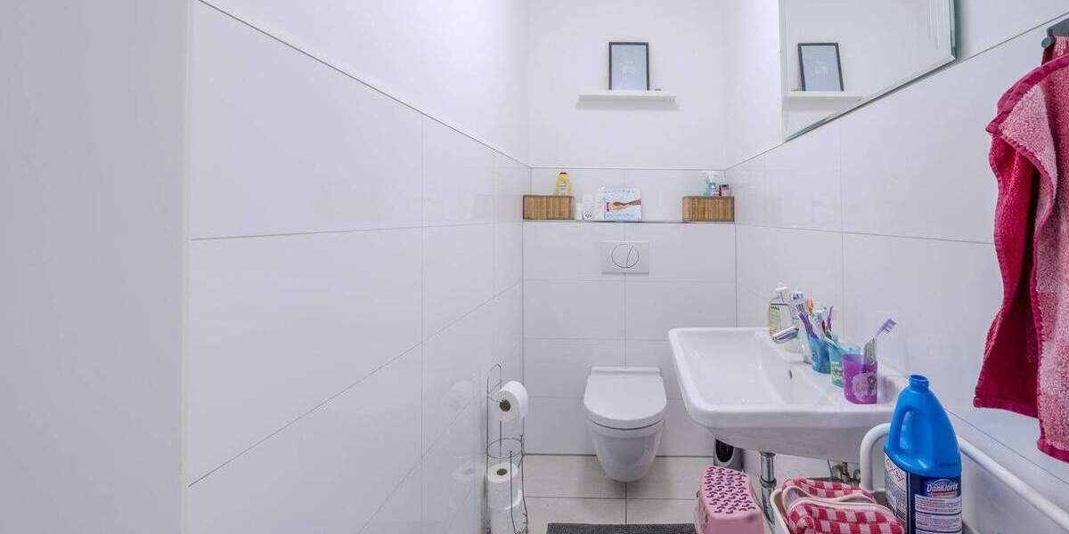 Exklusive Eigentumswohnung in Düsseldorf-Lohausen - modernes Baujahr, 4 Zimmer - wird bezugsfrei 4 zimmer