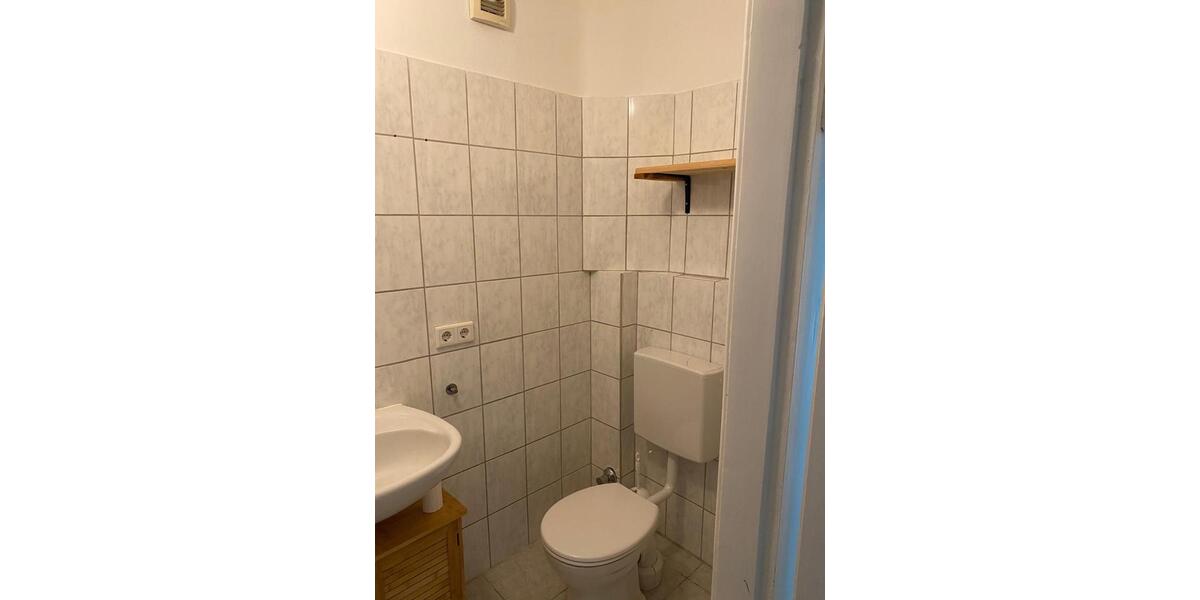 Dachgeschoßwohnung Düsseldorf Oberbilk - 2 Zimmer, 48 m&sup2;, 670&euro; | Angebot:25590275