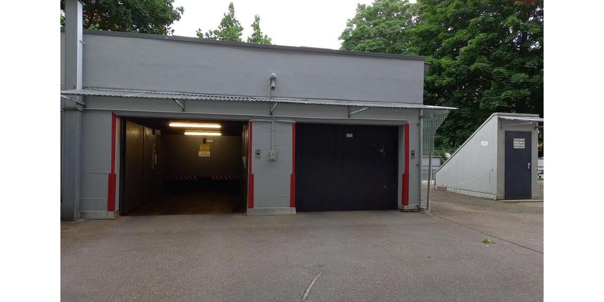 Garagen / Stellplätze Düsseldorf Derendorf - 100&euro; | Angebot:26339228