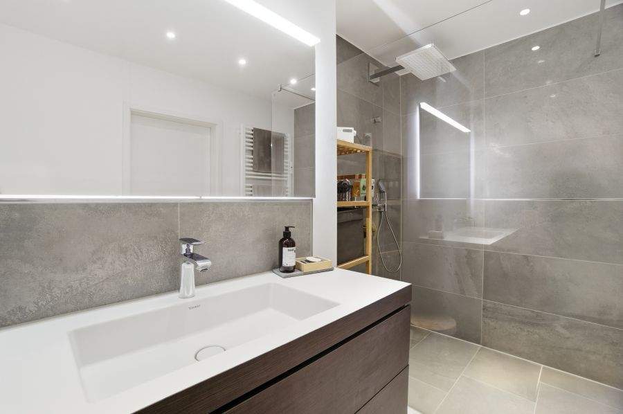 Etagenwohnung Düsseldorf Hassels - 2 Zimmer, 83 m&sup2;, 325.000&euro; | Angebot:25705686