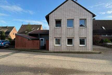 2 sep. Einfamilienhäuser mit jeweils ca. 55m² Wohnfläche auf 1.250m² Grundstück 4 zimmer