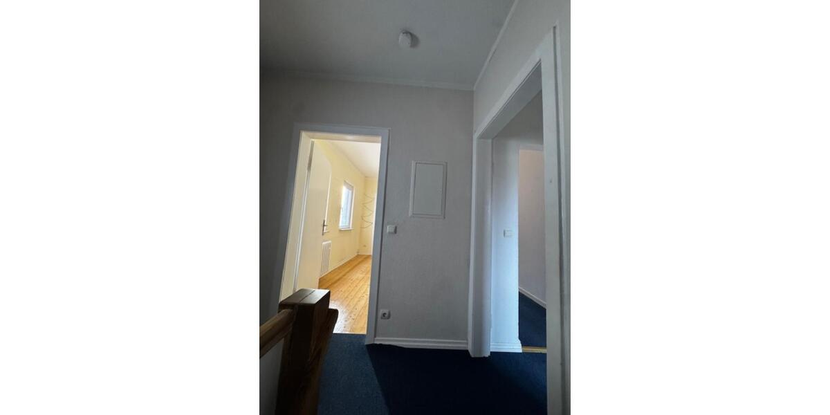 Wohn- und geschäftshaus mit Garagen in Duisburg Buchholz 12 zimmer