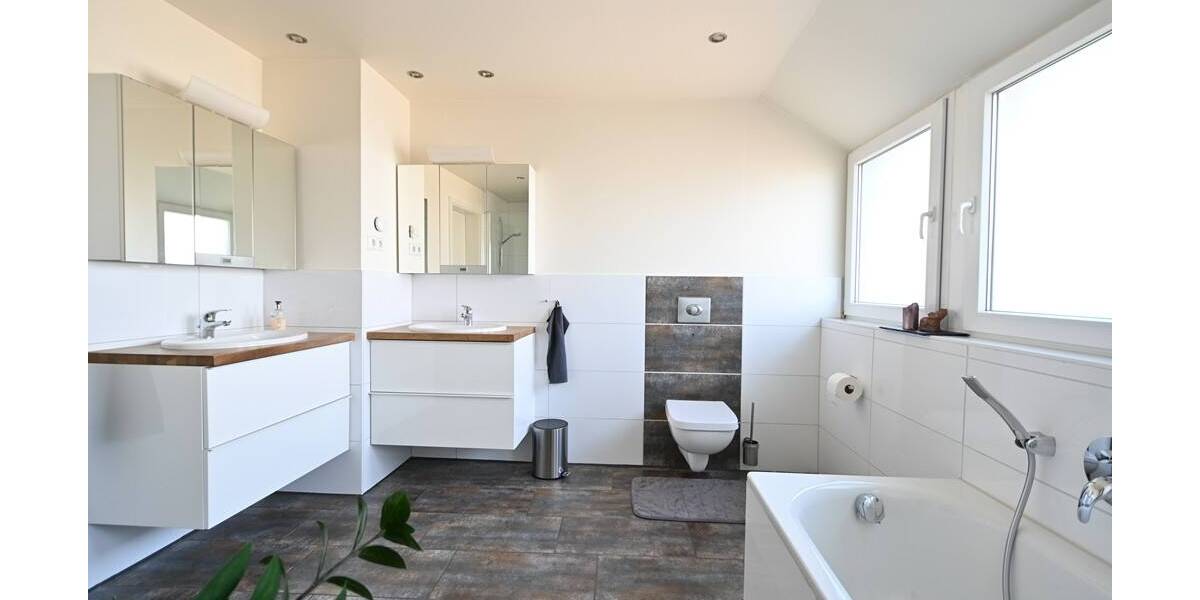 Einfamilienhaus Krefeld Traar - 6 Zimmer, 228 m&sup2;, 795.000&euro; | Angebot:26455149