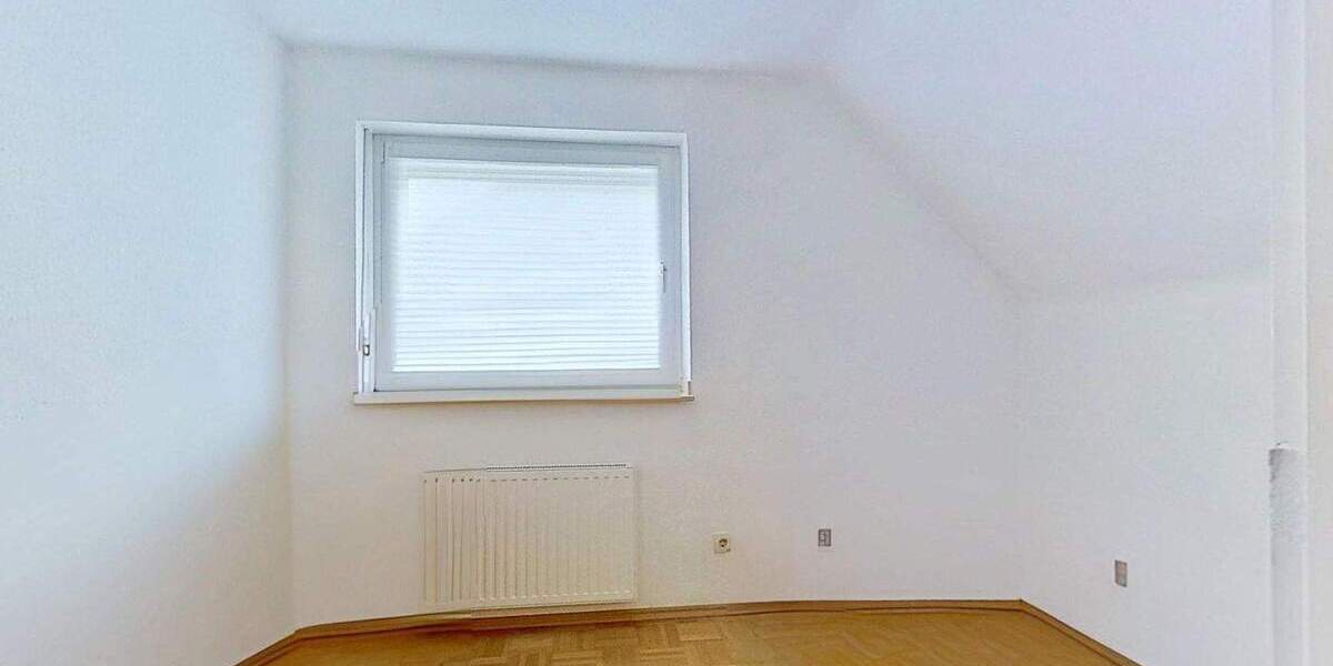 Gibt es ja doch ! Klassische kleine Doppelhaushälfte in schöner Lage von Kaarst - Vorst 4 zimmer