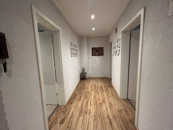 Attraktive 2-Zimmer-Etagenwohnung in gepflegtem Zustand - Zentrale Lage und gehobene Ausstattung 2 zimmer