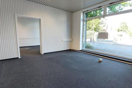 Attraktive Bürofläche mit optimaler Sichtbarkeit in zentraler Lage zimmer