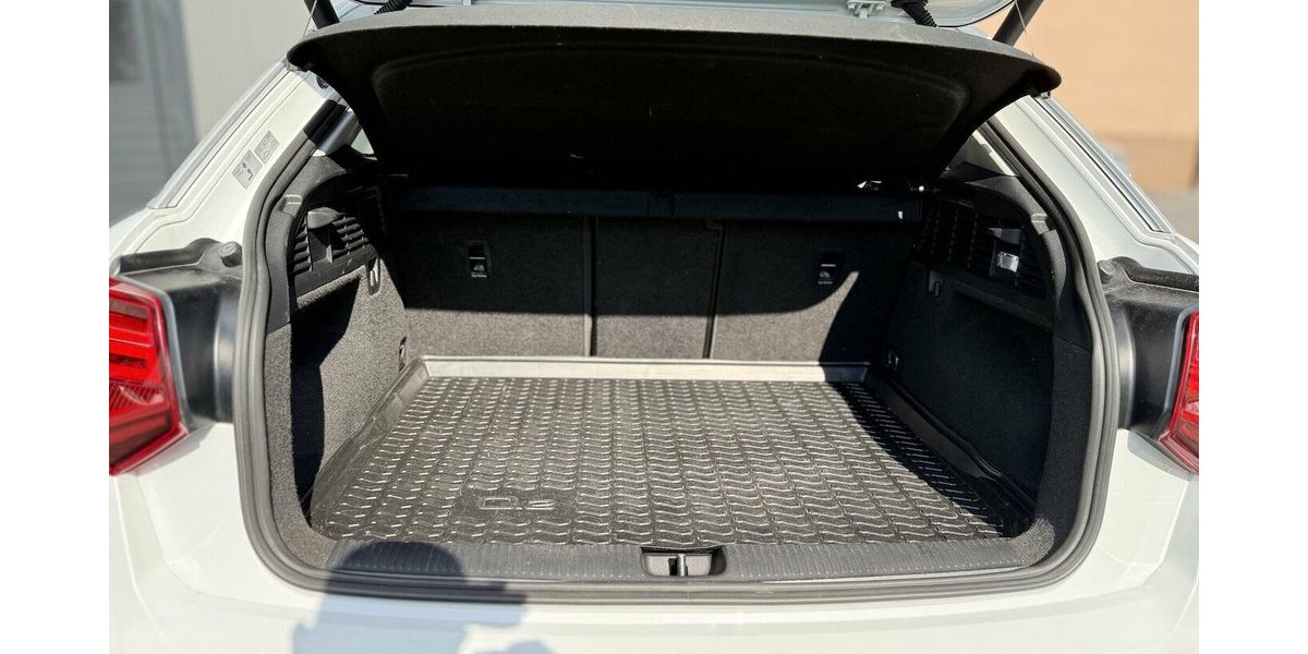 Audi Q2 35 TDI Sport / S Line / KeylessGO / AHK 55.000 km 24.680 &euro; Mönchengladbach 41066