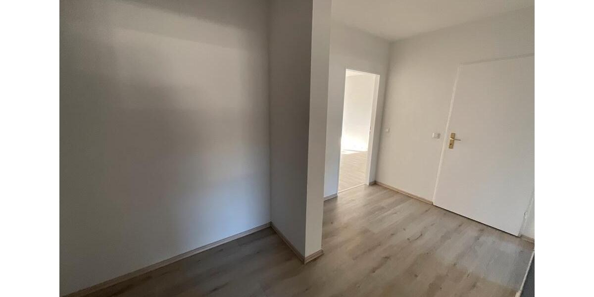Etagenwohnung Düsseldorf Stadtbezirk 9 - 2 Zimmer, 66 m&sup2;, 733&euro; | Angebot:25500359