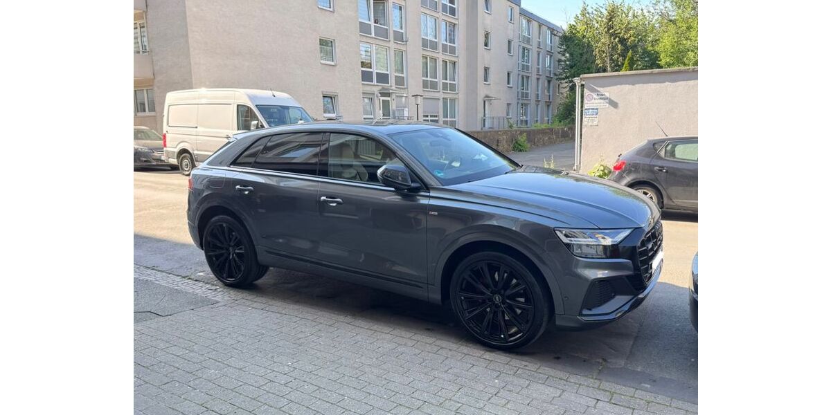 Audi Q8 100.000 km 53.999 &euro; Wuppertal 42117