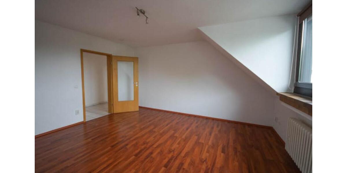 Dachgeschoßwohnung Oberhausen Alt-Oberhausen - 3.5 Zimmer, 66 m&sup2;, 470&euro; | Angebot:25648658