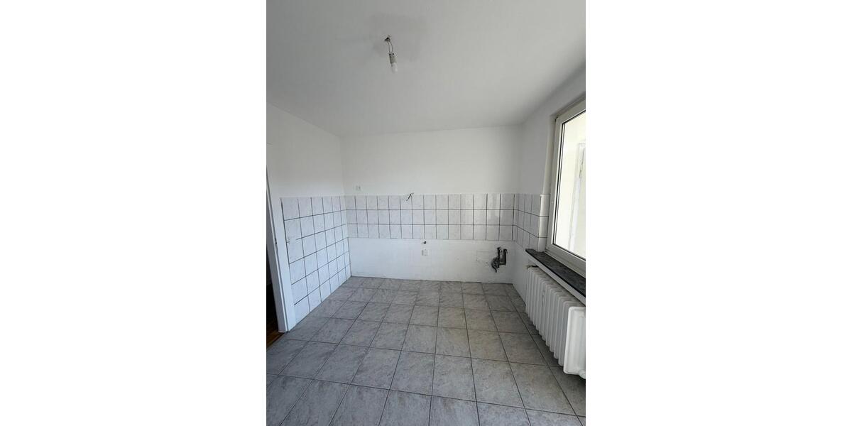 Etagenwohnung Krefeld - 4 Zimmer, 96 m&sup2;, 725&euro; | Angebot:25646816