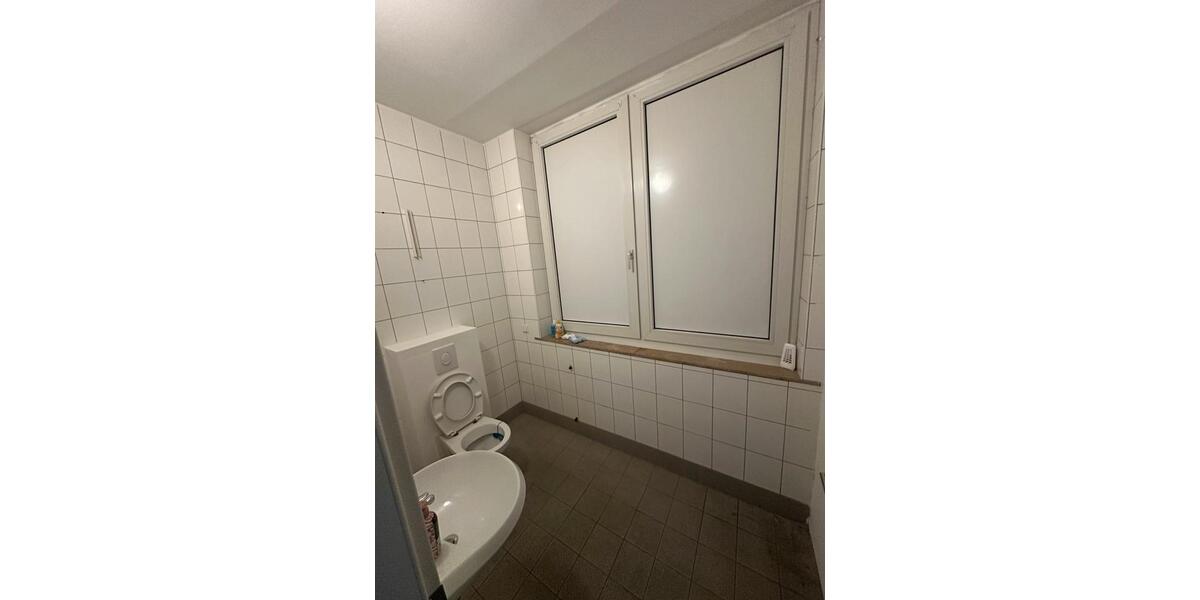 Erdgeschoßwohnung Solingen - 1 Zimmer, 140 m&sup2;, 170.000&euro; | Angebot:26126914