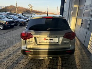 Suzuki Vitara 1.5 Comfort+ AGS +Navi+CarPlay+Sitzhzg.+ 38.225 km 20.444 &euro; Meerbusch 40667