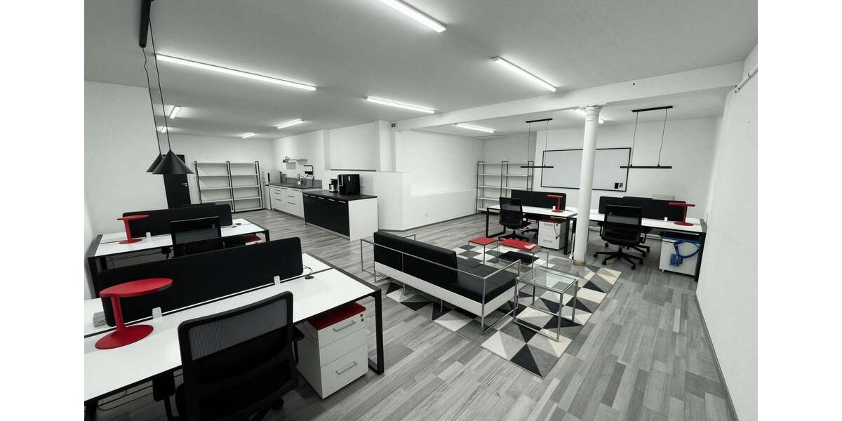 Helle, vielseitig nutzbare Gewerbefläche mit Bürocharakter und Parkmöglichkeiten zimmer