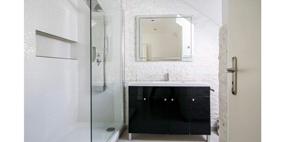 Imposantes Landhaus mit diversen Nebengebäuden 7 zimmer