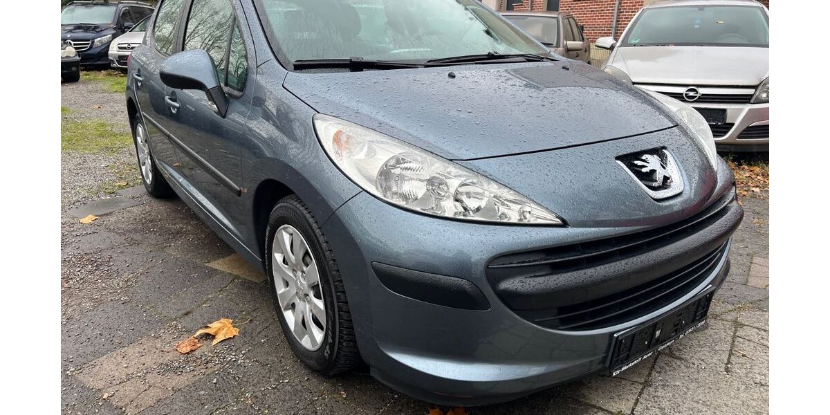 Peugeot 207 99.000 km 3.490 &euro; Duisburg 47138