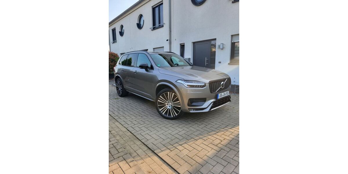 Volvo XC90 69.500 km 47.990 &euro; Oberhausen 46047