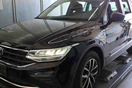 VW Tiguan 93.628 km 25.450 € Langenfeld 40764