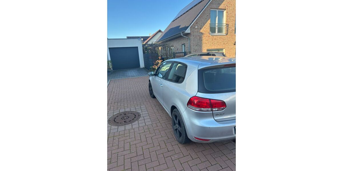 VW Golf 135.000 km 3.400 &euro; Rommerskirchen 41569