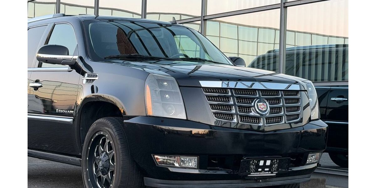 Cadillac Escalade 79.448 km 32.490 &euro; Mönchengladbach 41068