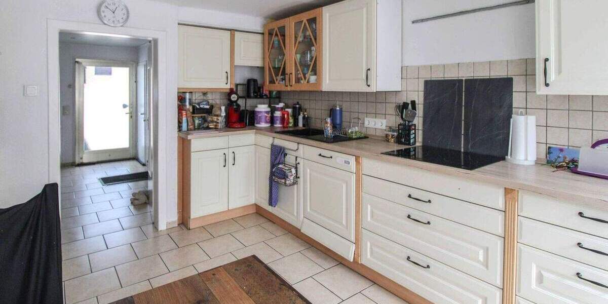 Für Macher: Charmantes Haus mit großem Garten in ruhiger Vorstadtlage 4 zimmer