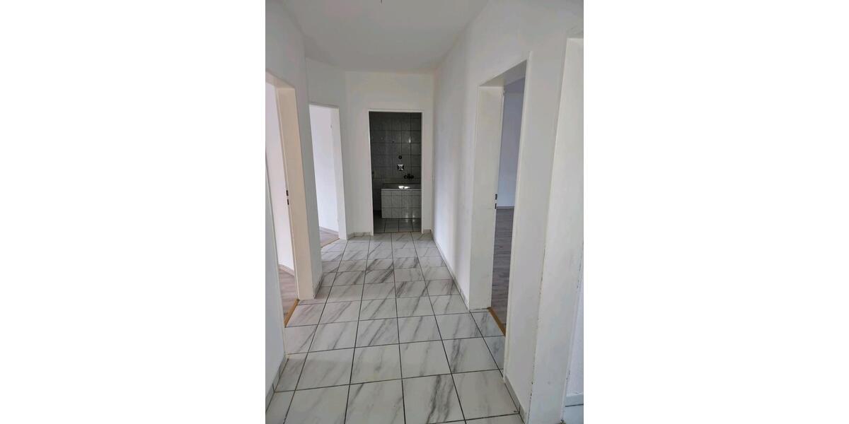 Etagenwohnung Mönchengladbach Süd - 3 Zimmer, 83 m&sup2;, 1.300&euro; | Angebot:26127004