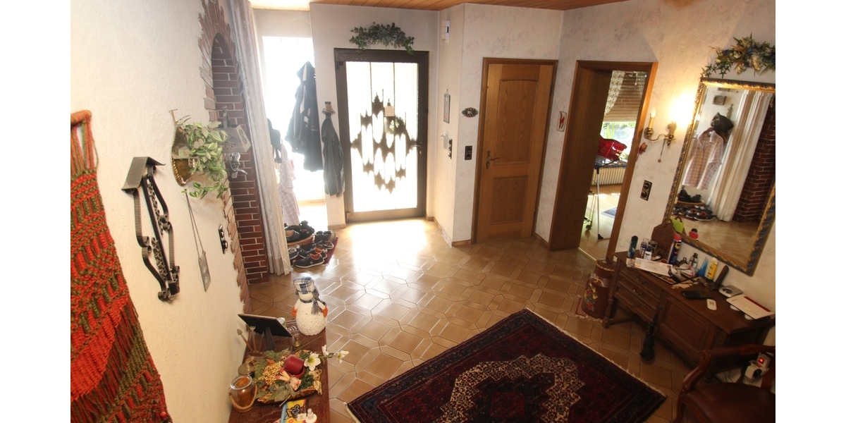 Mit 3D-Rundgang: Ihr neues Zuhause in Reusrath - Einfamilienhaus mit Potenzial und großem Grundstück - Einfamilienhaus Langenfeld | Angebot:27120028