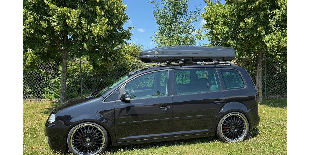 VW Touran 129.000 km 8.444 &euro; Viersen 41751