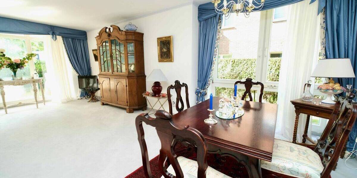 Traumhafte 122 m² Erdgeschosswohnung mit großzügigem Garten, Terrasse und TG Platz in Büderich 3 zimmer