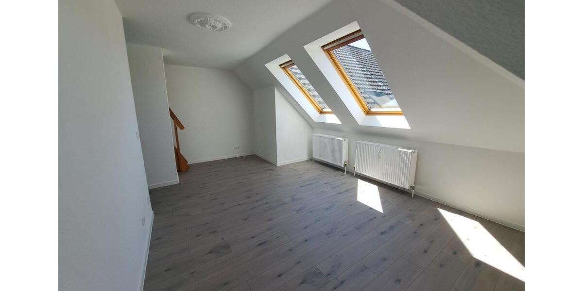 Dachgeschoßwohnung Oberhausen - 2.5 Zimmer, 54 m&sup2;, 400&euro; | Angebot:26424624