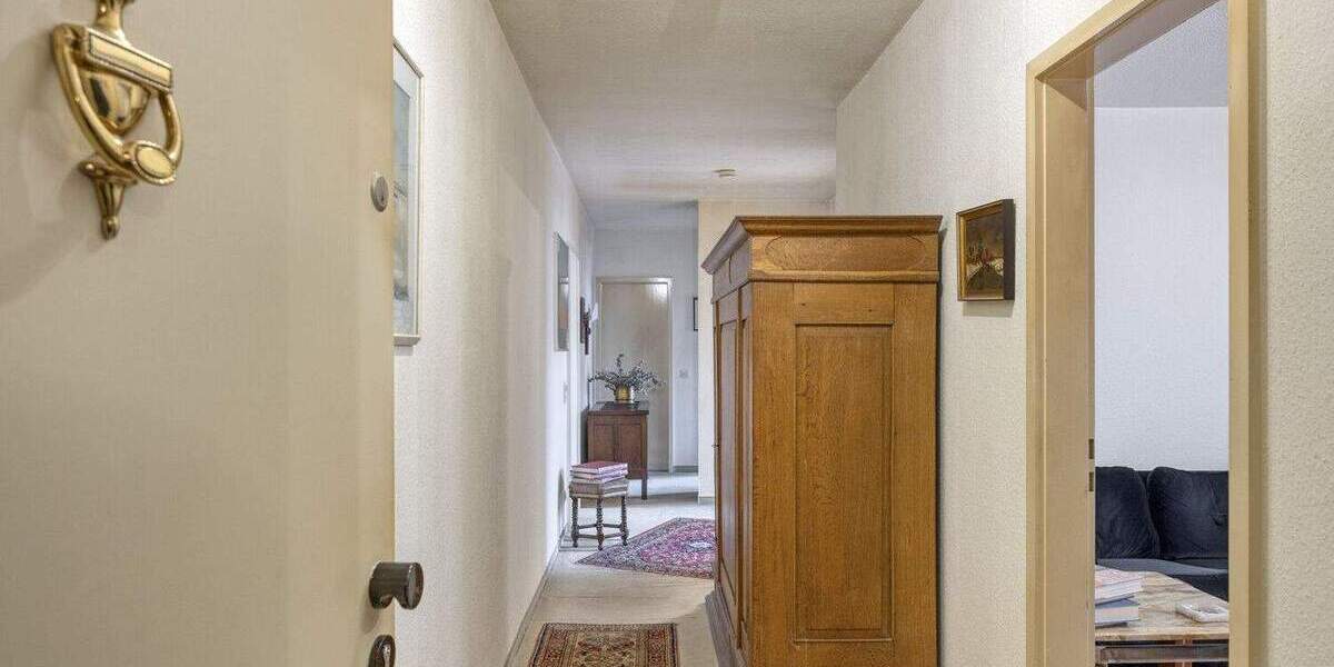 Etagenwohnung Düsseldorf Derendorf - 3 Zimmer, 90 m&sup2;, 329.000&euro; | Angebot:25835356