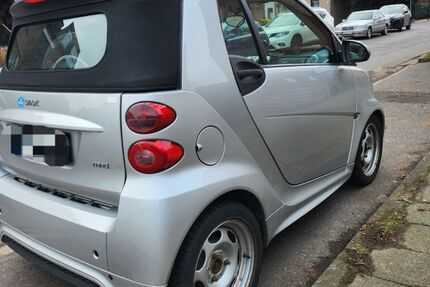 Smart ForTwo 117.000 km 4.900 &euro; Düsseldorf 40321