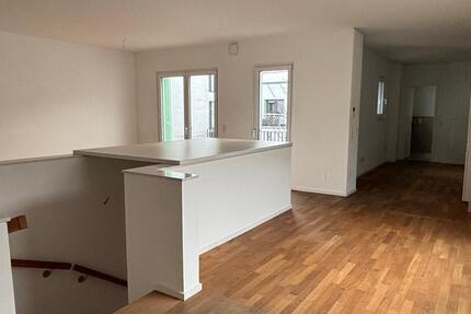 Wohnung Düsseldorf Stadtbezirk 3 - 3 Zimmer, 103 m&sup2;, 1.925&euro; | Angebot:24116704