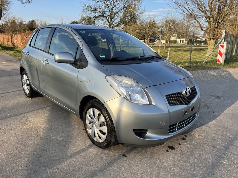 Toyota Yaris 193.000 km 4.700 € Mönchengladbach 41061