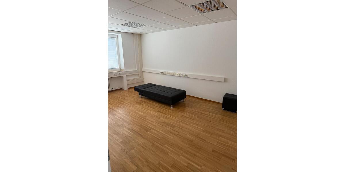 Gewerbeobjekt Düsseldorf Pempelfort - 700&euro; | Angebot:25354833