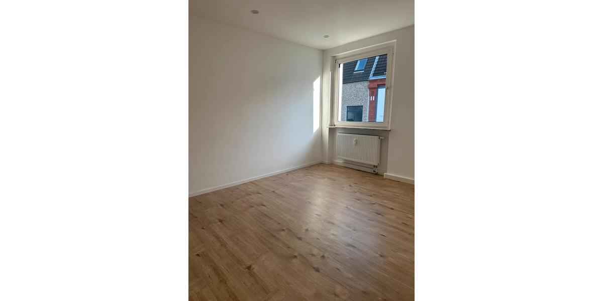 Achtung: Wuppertal!! Helle Wohnung, frisch saniert ab sofort! 2 zimmer