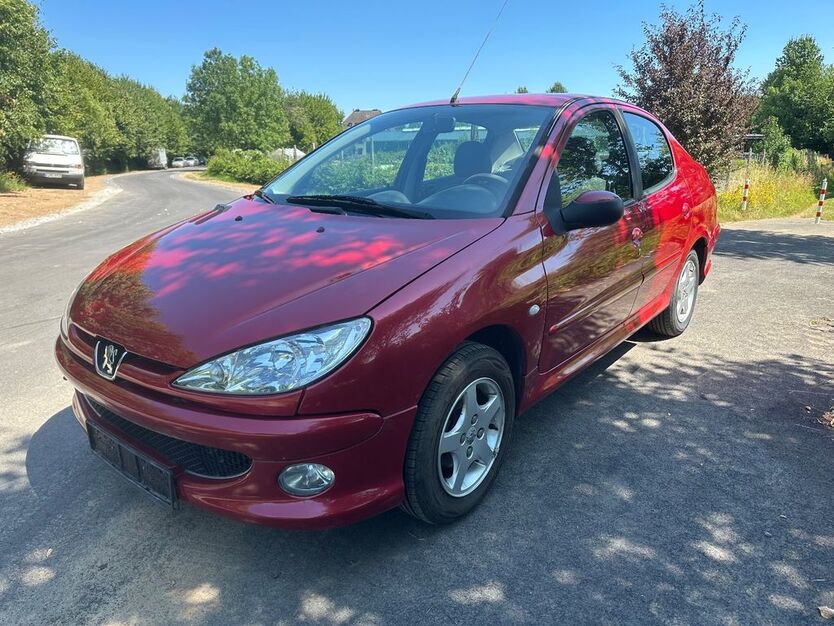 Peugeot 206 105.700 km 2.990 € Köln 51149