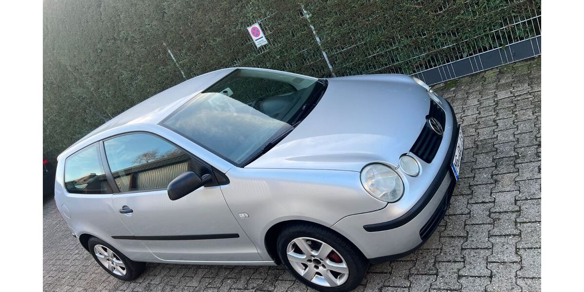 VW Polo 152.425 km 1.699 &euro; Mönchengladbach 41068
