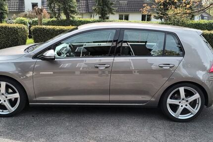 VW Golf 113.000 km 9.250 &euro; Burscheid 51399