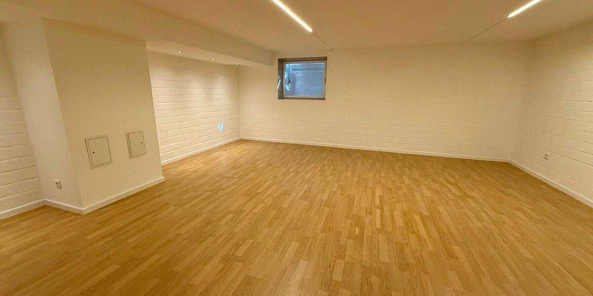 Doppelhaushälfte Düsseldorf Kaiserswerth - 8 Zimmer, 213 m&sup2;, 1.570.000&euro; | Angebot:25728281