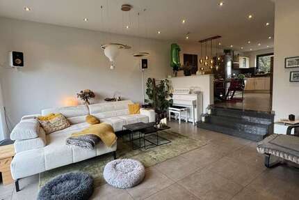 Haus zum Mieten in Pulheim 2.350 € 175 m² 5 zimmer